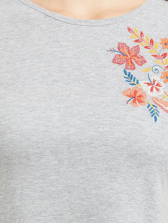 embroidered detail solid top - 16513102 - Zoom Image - 5