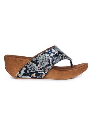 grey toe separator wedges - 16515303 - Standard Image - 2