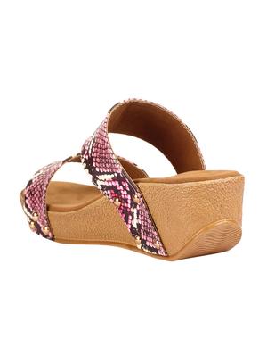 pink slip on wedges - 16515331 - Standard Image - 3