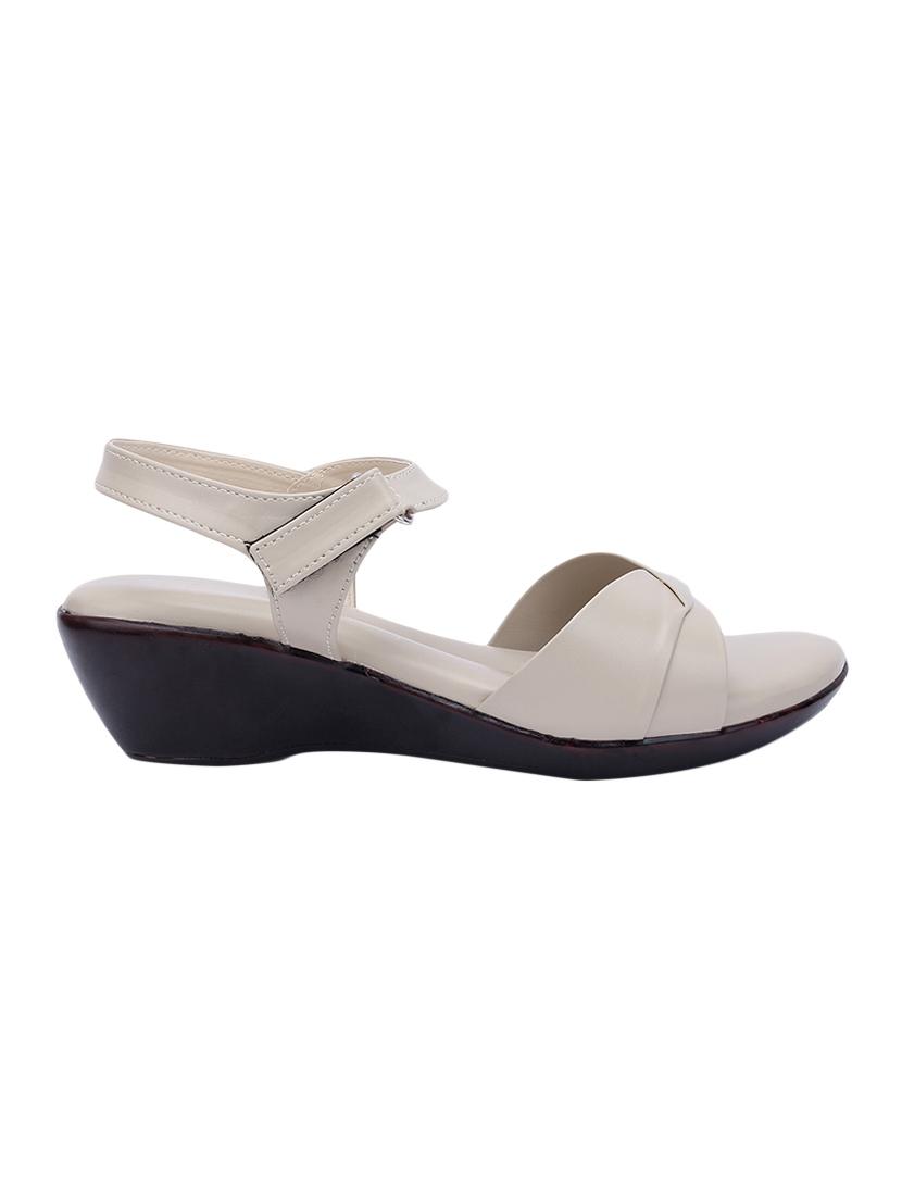 beige back strap wedges - 16520360 - Zoom Image - 2
