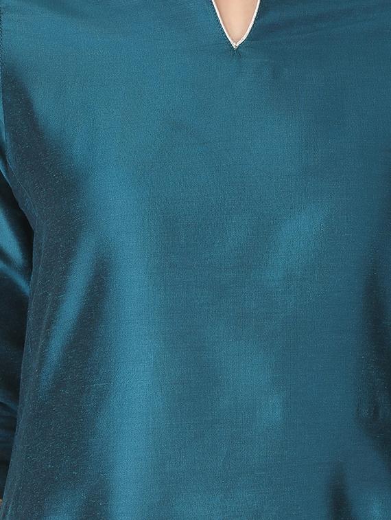 gota patti solid silk asymmetric kurta - 16521600 - Zoom Image - 4