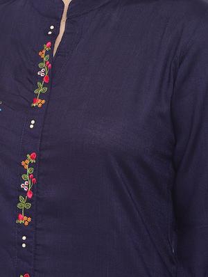 embroidered straight kurta - 16526935 - Standard Image - 4