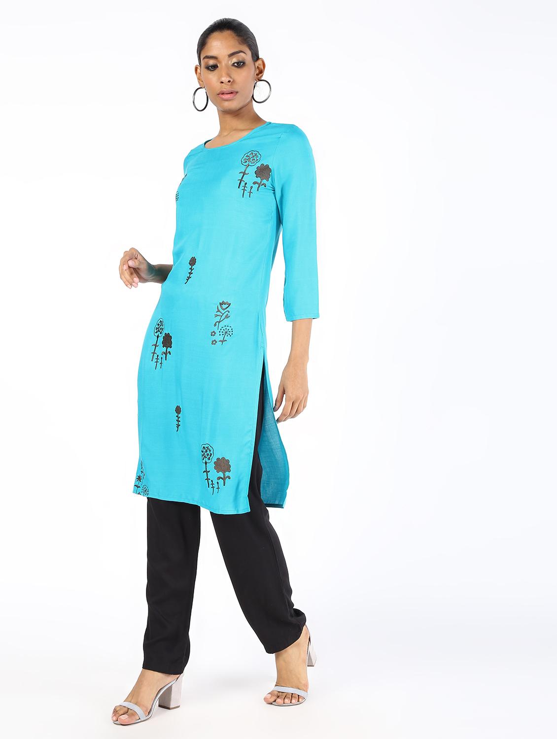 embroidered straight kurta - 16529711 - Zoom Image - 2