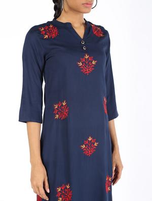 embroidered straight kurta - 16529721 - Standard Image - 4