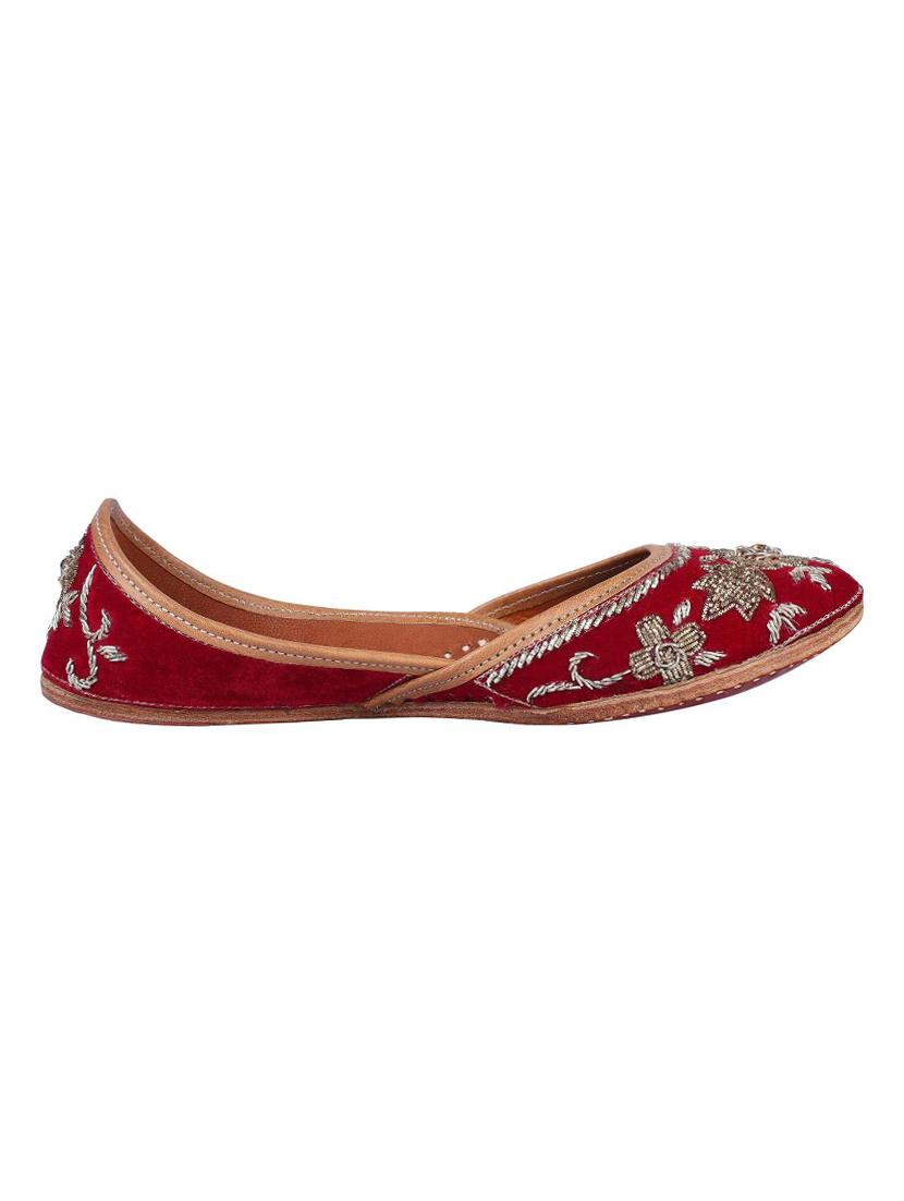 msc red slip on jutis - 16548905 - Zoom Image - 2
