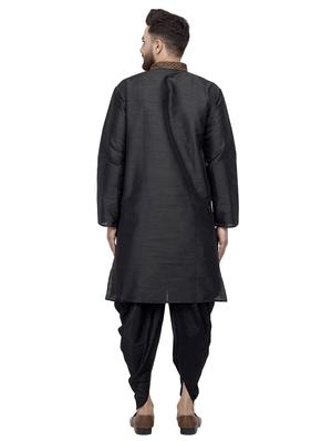 black solid dhoti kurta set with embroidered neckline - 16553570 - Standard Image - 3