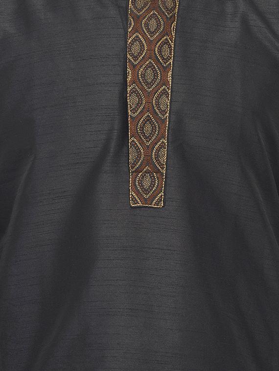 black solid dhoti kurta set with embroidered neckline - 16553570 - Zoom Image - 4
