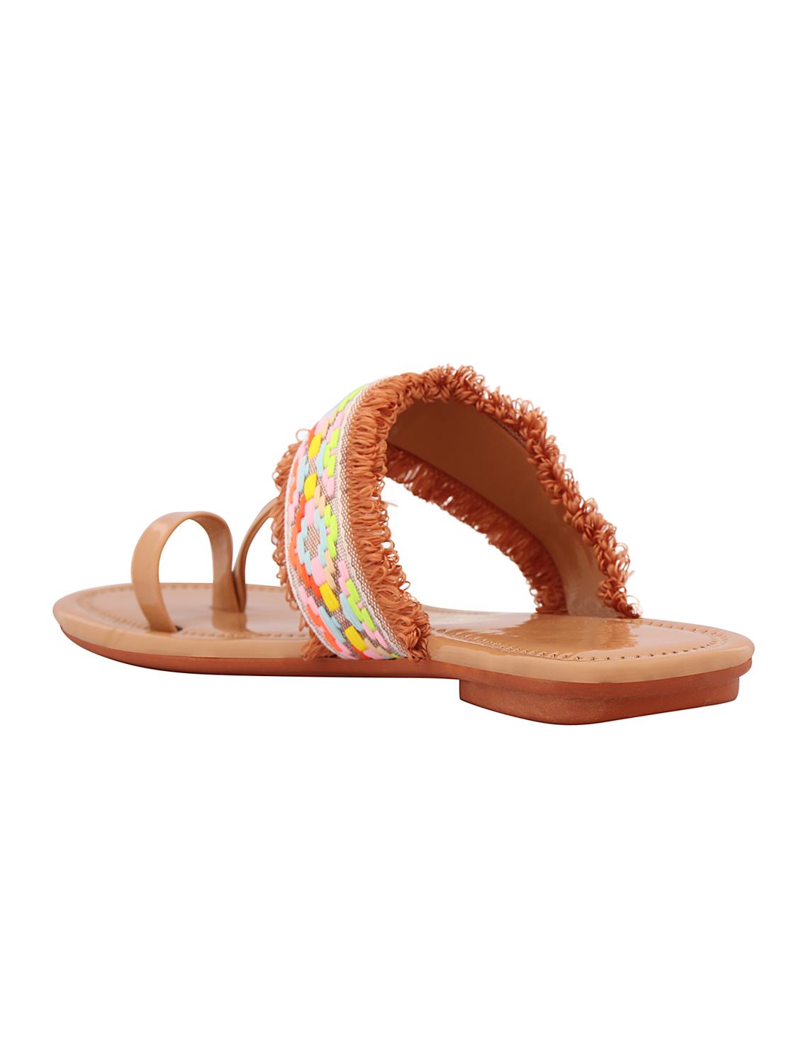 do bhai brown one toe sandals - 16563251 - Zoom Image - 3