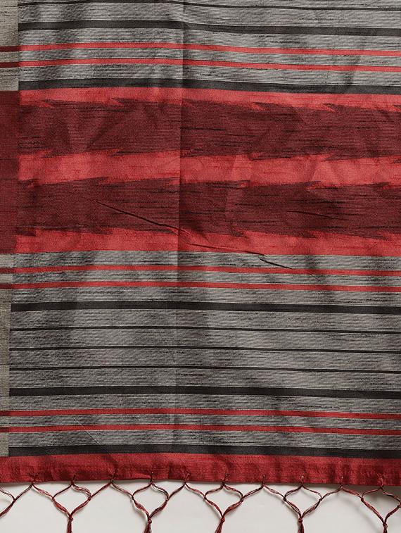 geometric printed saree with blouse - 16571727 - Zoom Image - 4