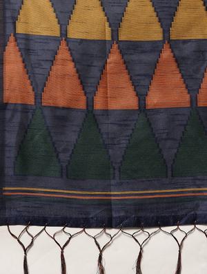 geometric printed saree with blouse - 16571742 - Standard Image - 4