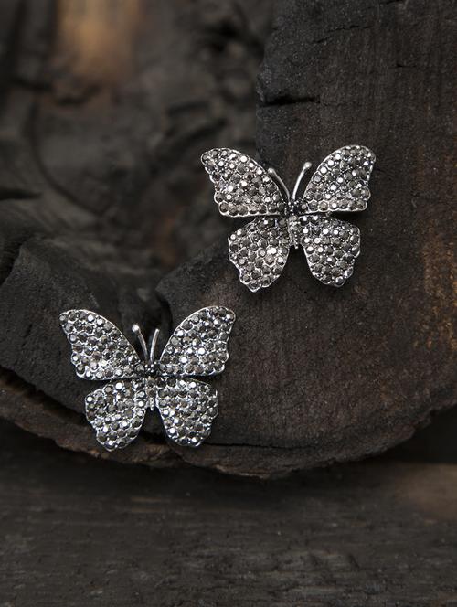 silver metal studs earring - 16586125 - Very Small Image - 1