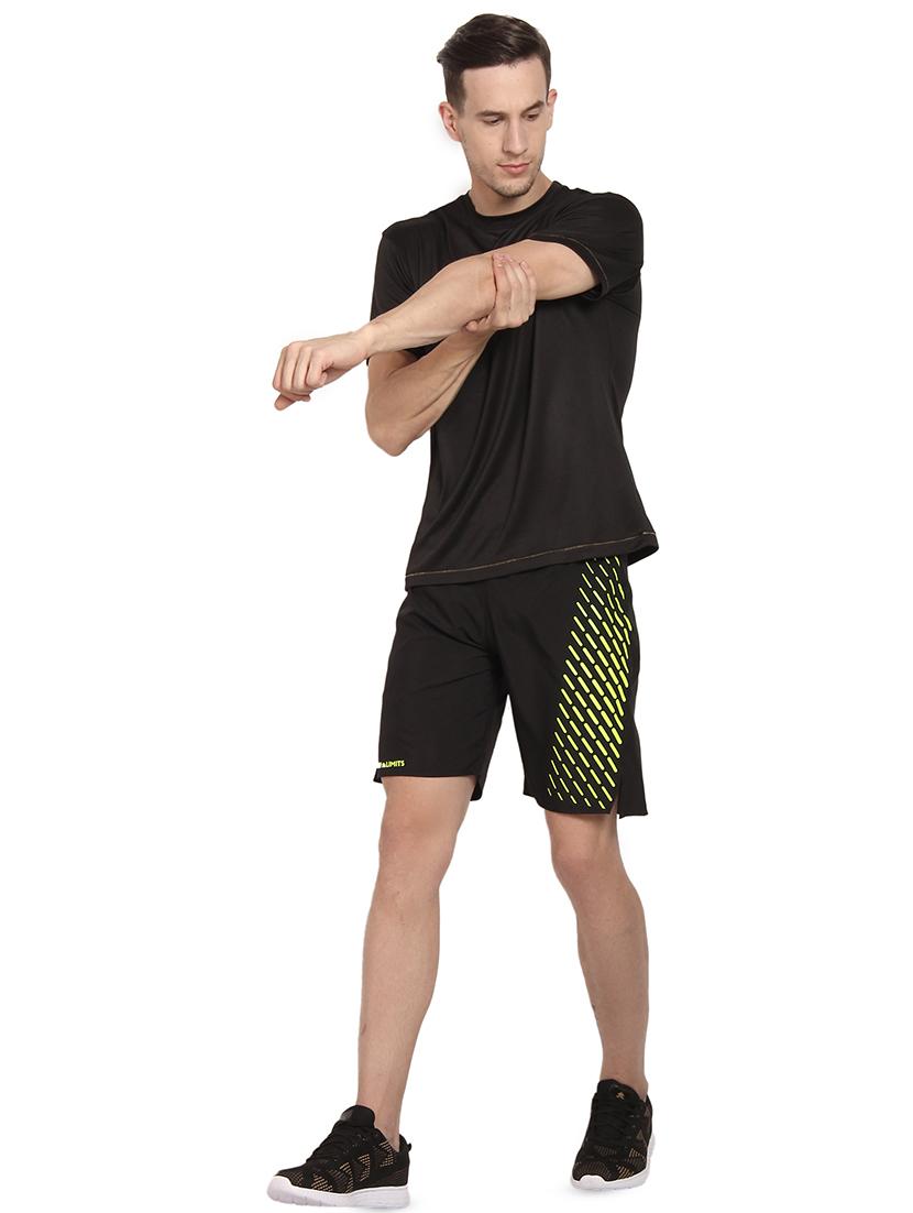 black solid t-shirt - 16590773 - Zoom Image - 4