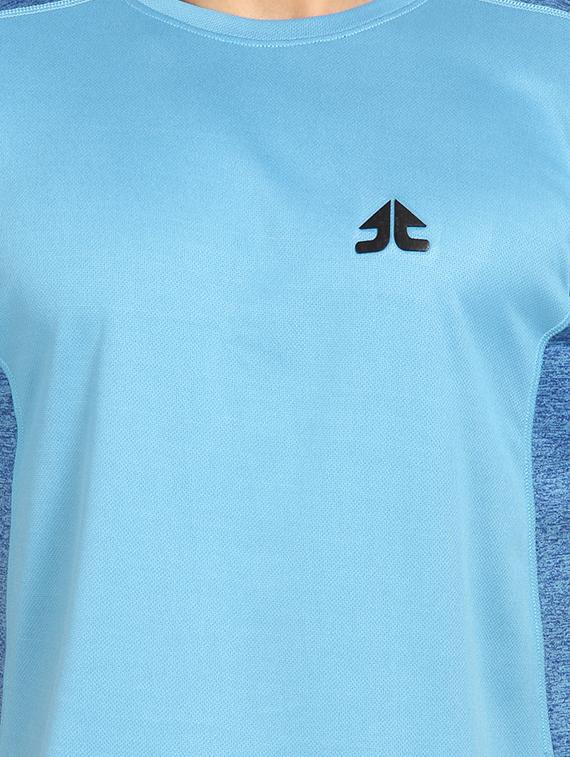 blue solid t-shirt - 16590789 - Zoom Image - 5