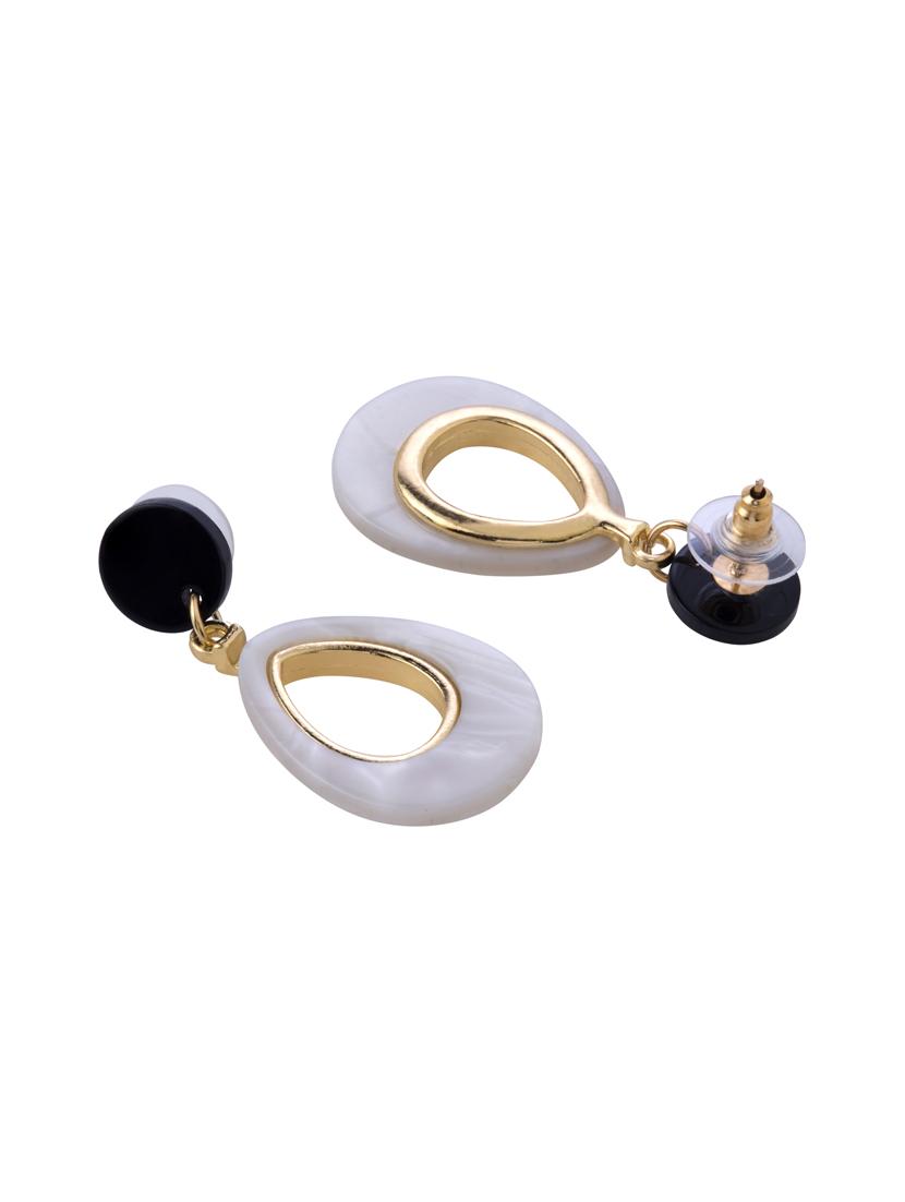 grey metal drop earring - 16591991 - Zoom Image - 2