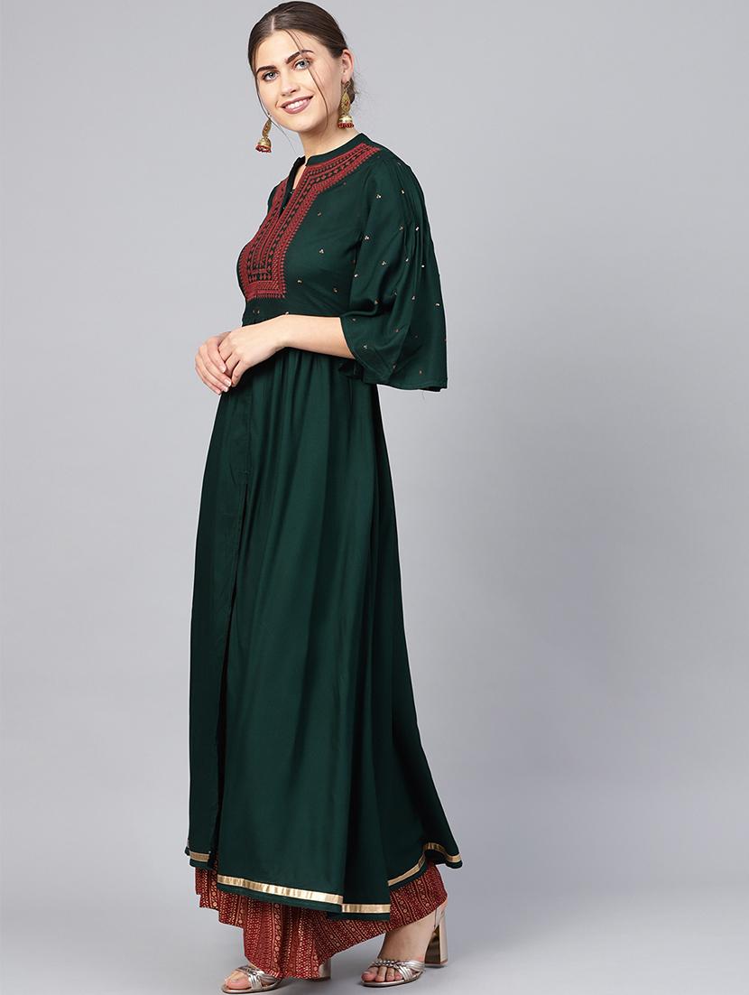 embellished front slit kurta with foil print flared palazzo - 16599620 - Zoom Image - 2
