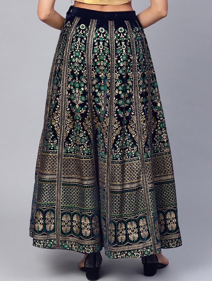 floral velvet flared skirt - 16599667 - Zoom Image - 3