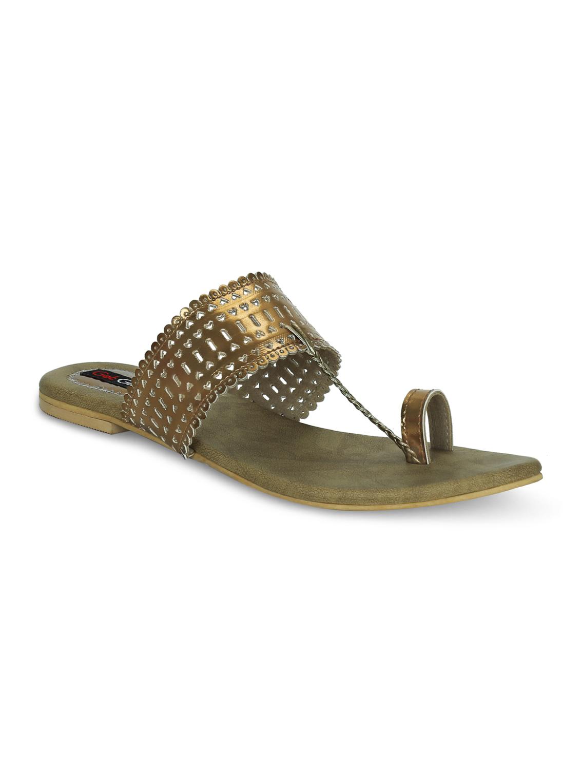 copper one toe sandals - 16603120 - Zoom Image - 2