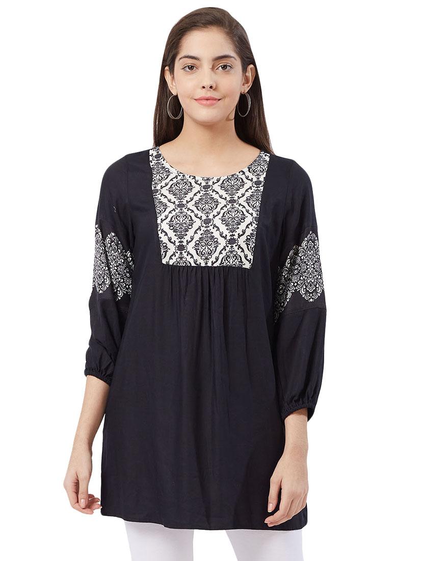 contrast yoke straight kurti - 16605088 - Zoom Image - 1