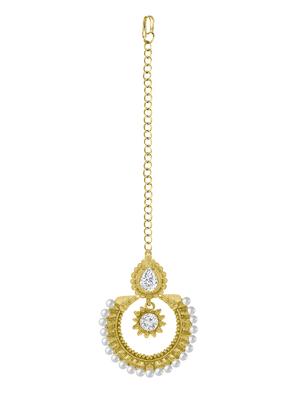 gold metal chandellier earring maangtikka - 16605833 - Standard Image - 4