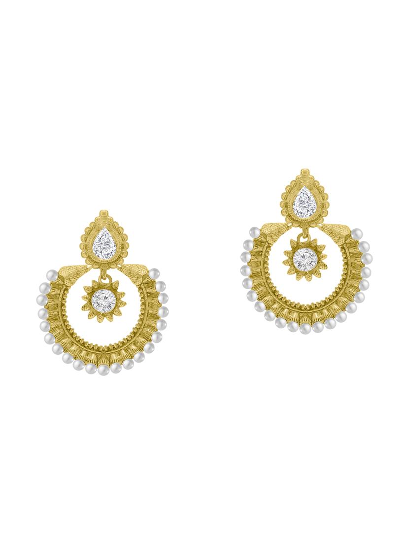 gold metal chandellier earring maangtikka - 16605833 - Zoom Image - 2