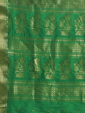 solid woven saree with blouse - 16605959 - Standard Image - 4