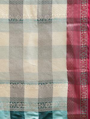 striped kanjivaram saree with blouse - 16608806 - Standard Image - 4