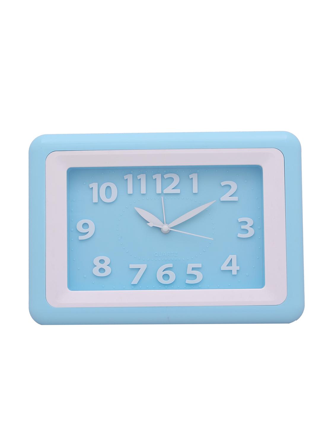 plastic alarm clock - 16610763 - Zoom Image - 1