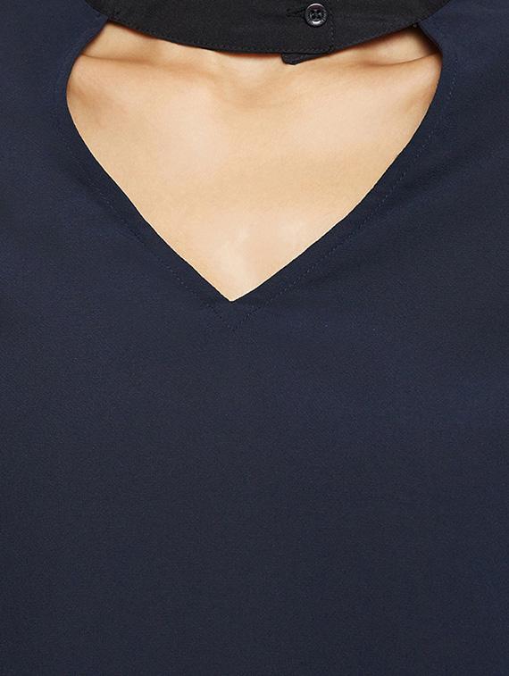 choker neck bell sleeved top - 16611966 - Zoom Image - 5