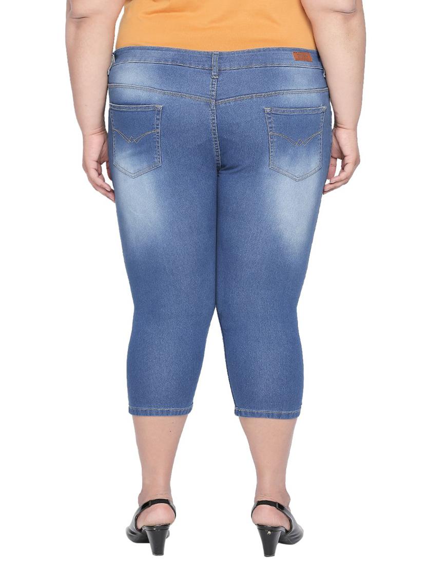 mid rise embroidered plus capri - 16612104 - Zoom Image - 3