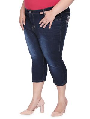 mid rise embroidered plus capri - 16612126 - Standard Image - 2