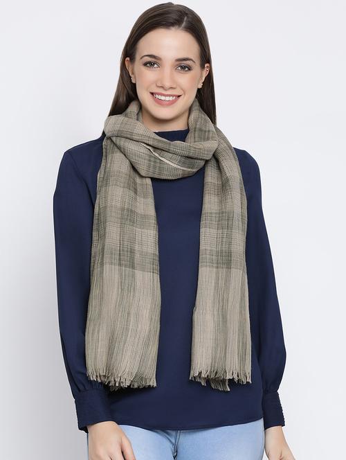 checkered others stole - 16612264 - Standard Image - 1