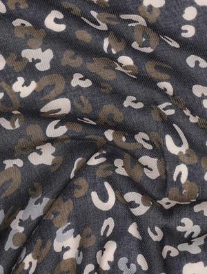 frayed hem floral stole - 16612320 - Standard Image - 4