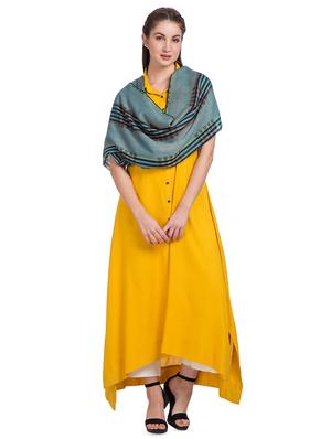 frayed hem checkered stole - 16612362 - Standard Image - 2