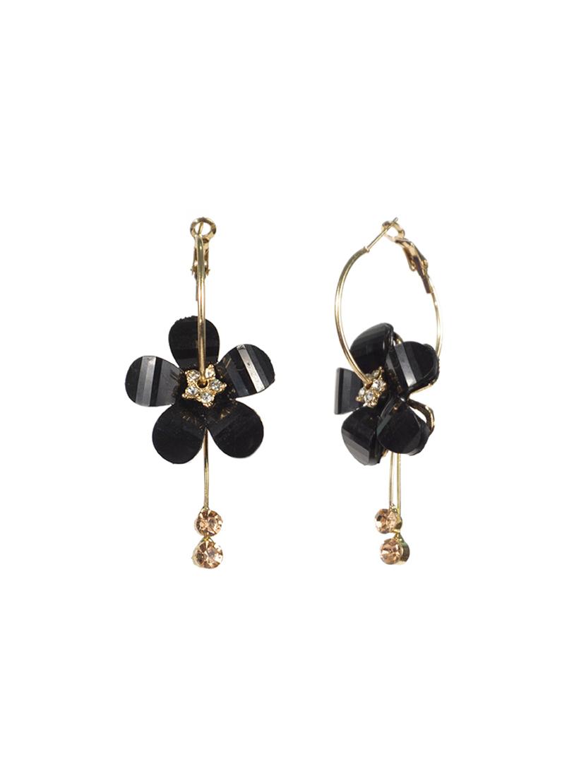 black metal hoop earring - 16618667 - Zoom Image - 3
