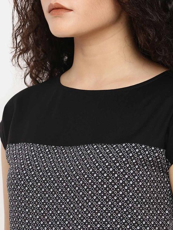 boat neck color block top - 16619326 - Zoom Image - 5