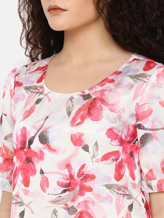 round neck floral top - 16619359 - Zoom Image - 5
