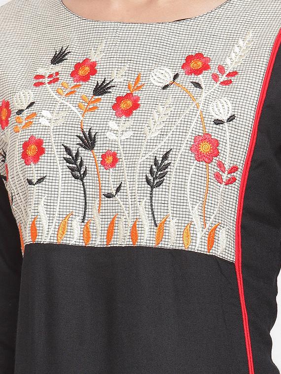 embroidered straight kurta - 16622871 - Zoom Image - 4