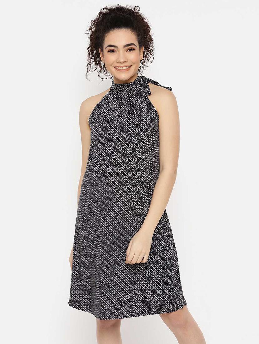 tie knot halter neck a-line dress - 16631823 - Zoom Image - 2