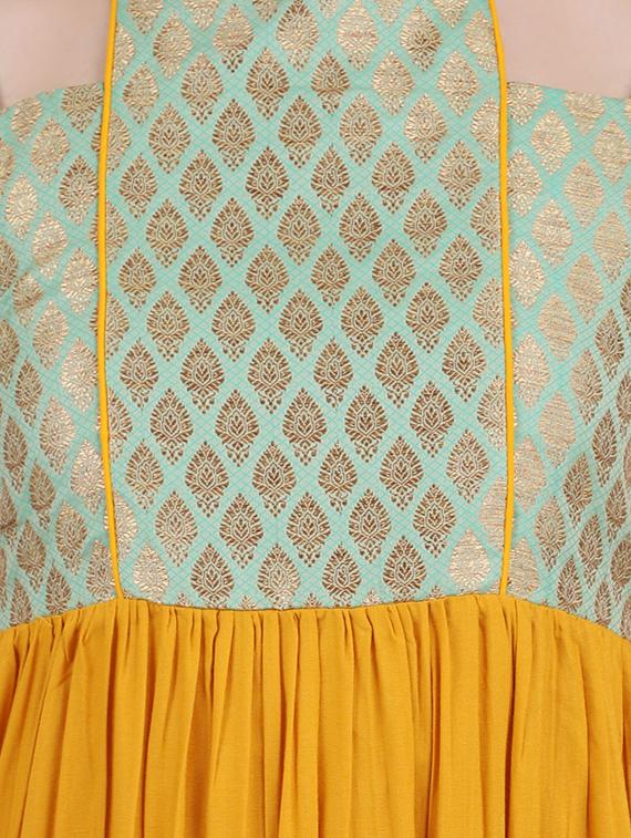 halter neck gathered flared dress - 16632295 - Zoom Image - 4