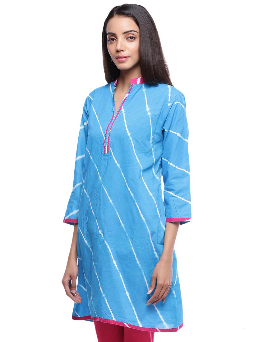 stripes a-line kurta - 16634531 - Zoom Image - 2