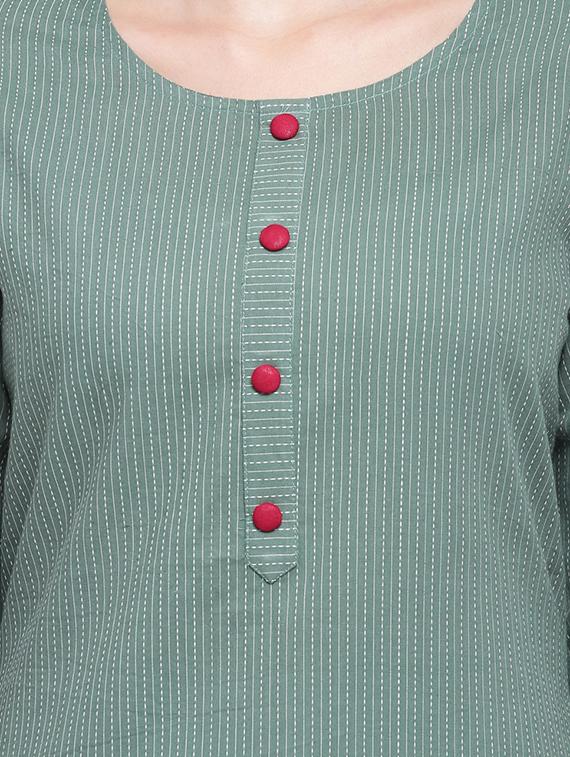 solid straight kurta - 16634593 - Zoom Image - 4