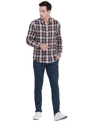 navy blue solid chinos - 16640548 - Standard Image - 4