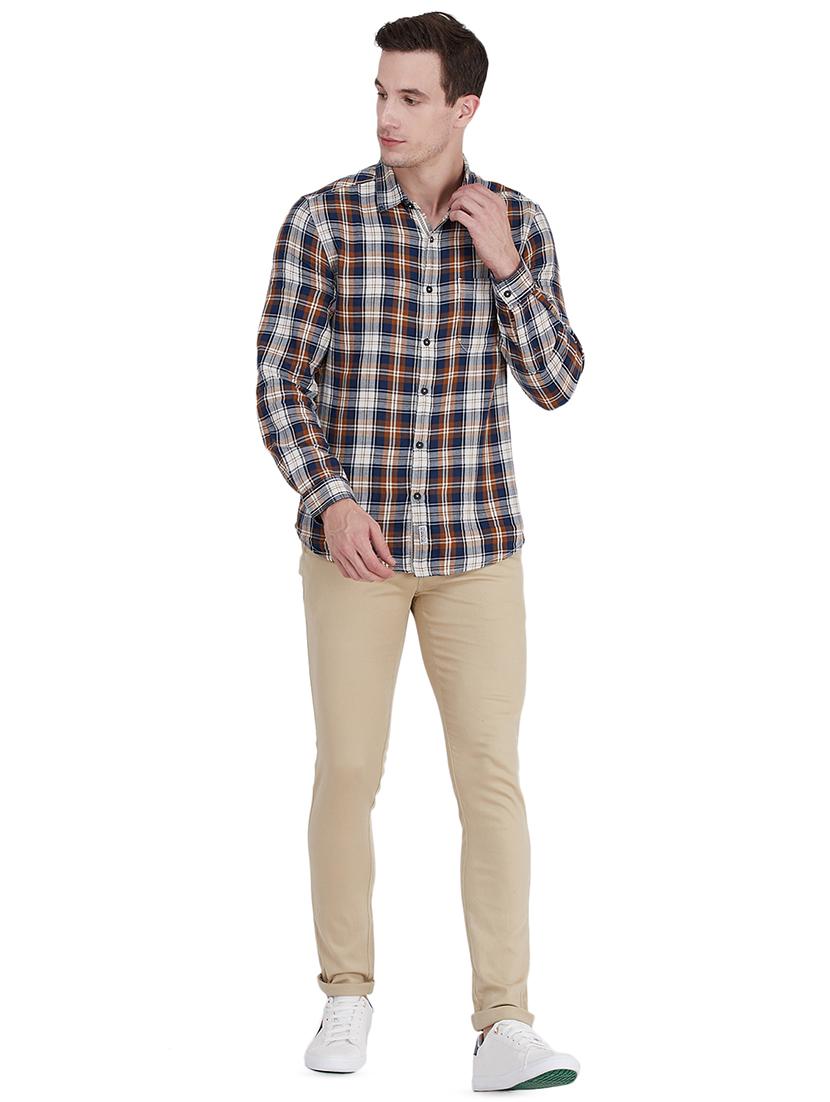 beige solid chinos - 16640550 - Zoom Image - 4