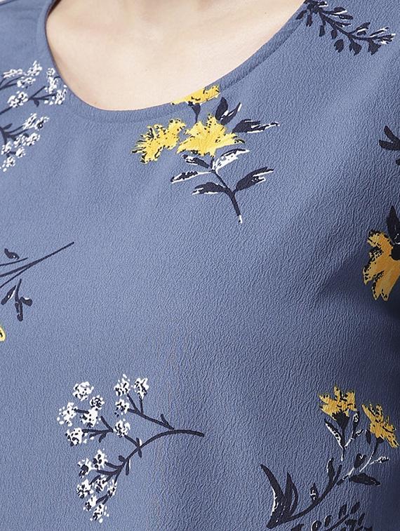 lace inserted bell sleeved floral top - 16642864 - Zoom Image - 5