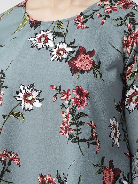 bell sleeved floral top - 16642866 - Zoom Image - 5