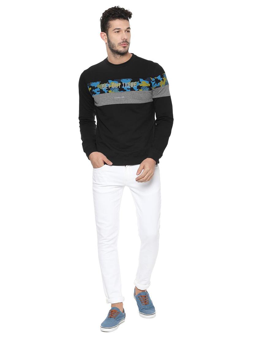 black cut & sew chest print sweatshirt - 16643131 - Zoom Image - 3