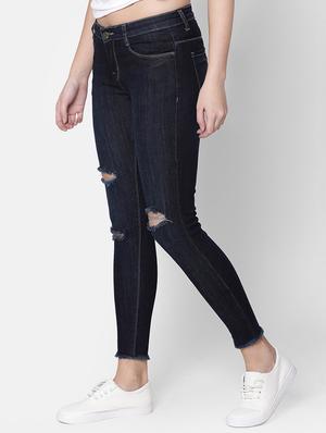 frayed hem knee slit jeans - 16643883 - Standard Image - 3