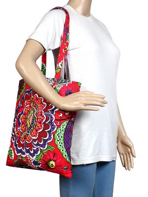 red canvas printed shopping bag - 16644291 - Standard Image - 5
