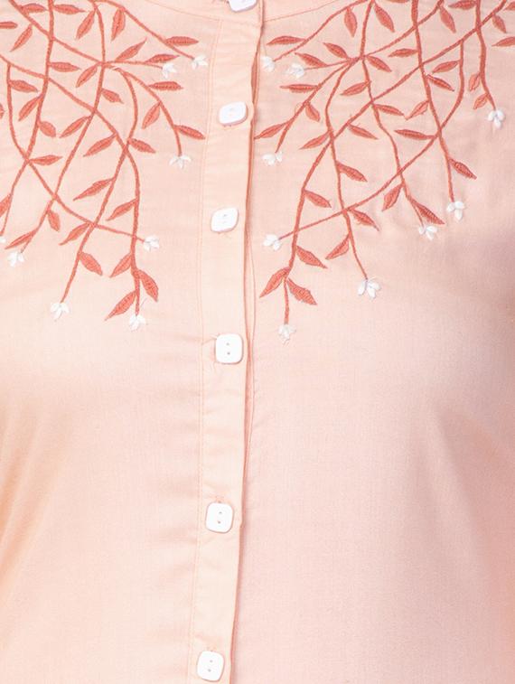 embroidered a-line kurta - 16648909 - Zoom Image - 4