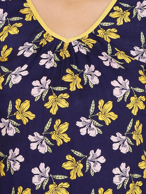 v neck floral nighty - 16654412 - Zoom Image - 4